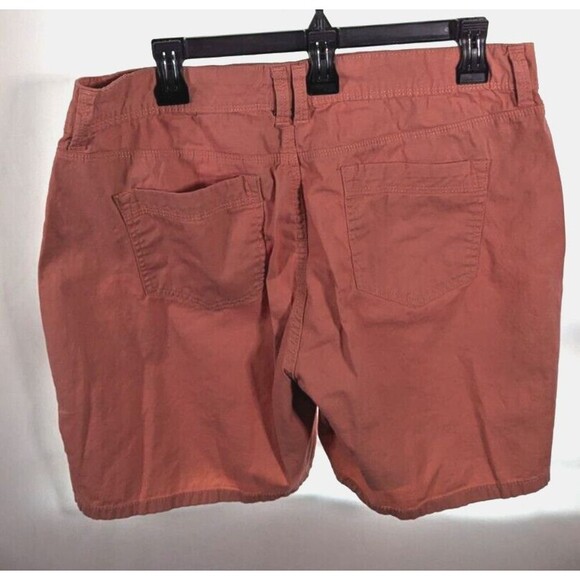 Pink women's 10 shorts Bandolino amalia preowned - Picture 3 of 7